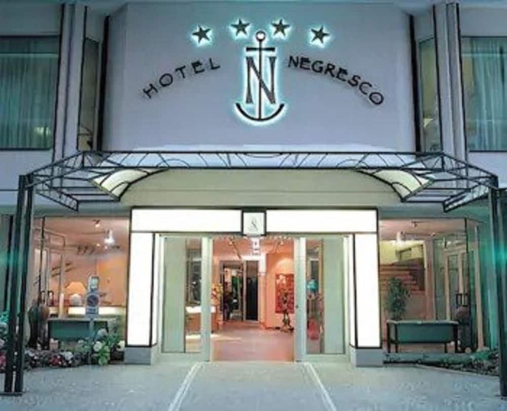 Hotel Negresco Cattolica Kültér fotó