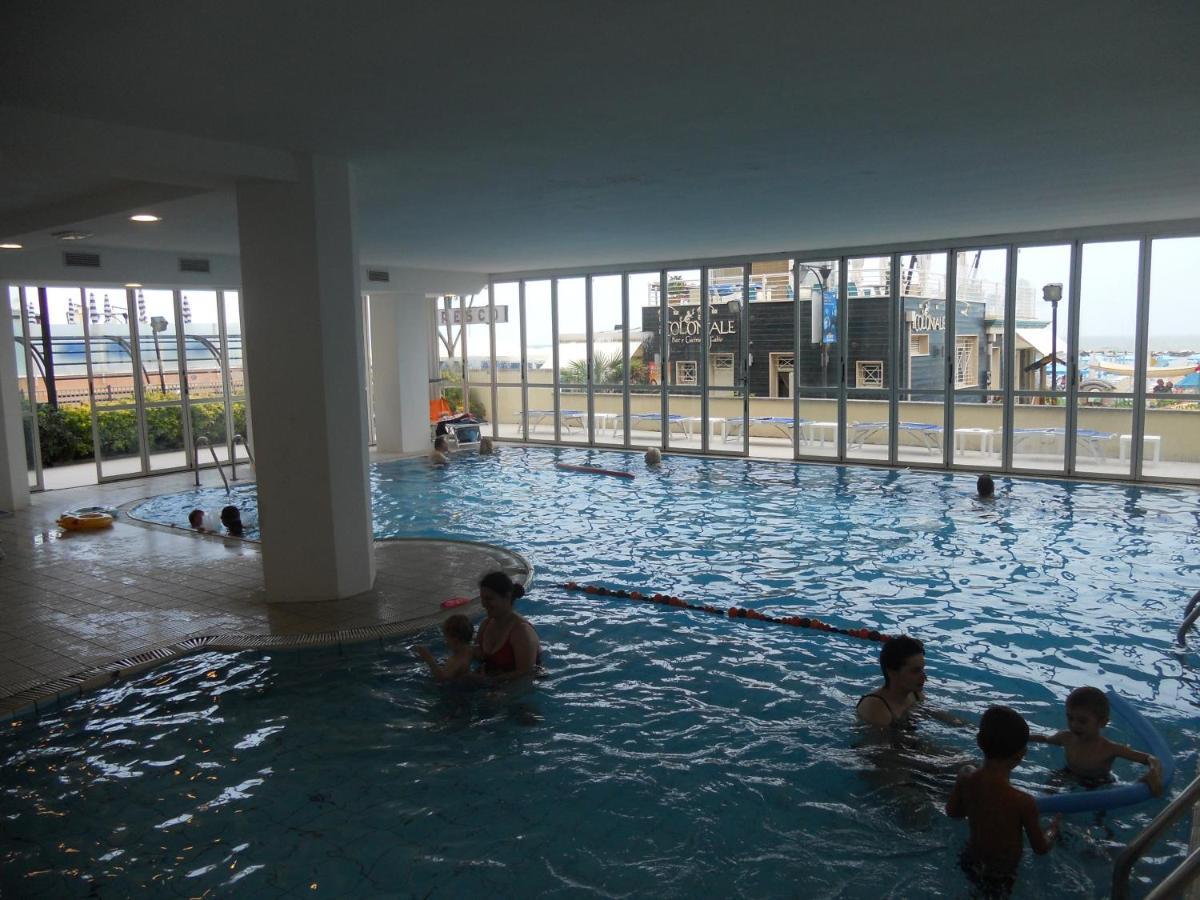 Hotel Negresco Cattolica Kültér fotó