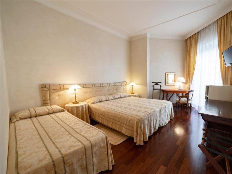 Hotel Negresco Cattolica Kültér fotó