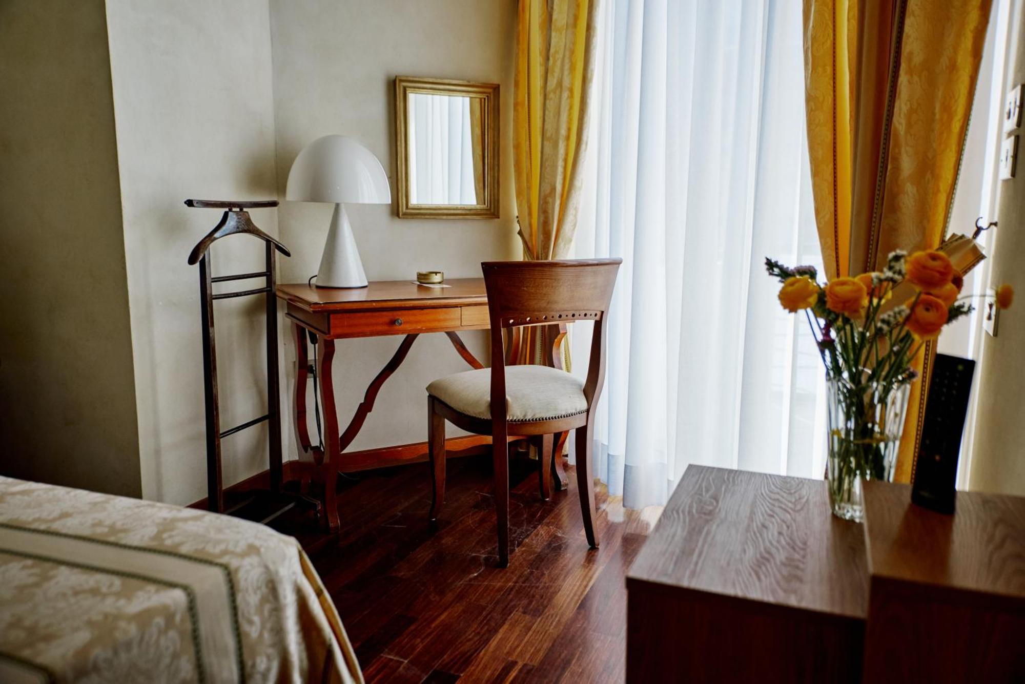 Hotel Negresco Cattolica Kültér fotó