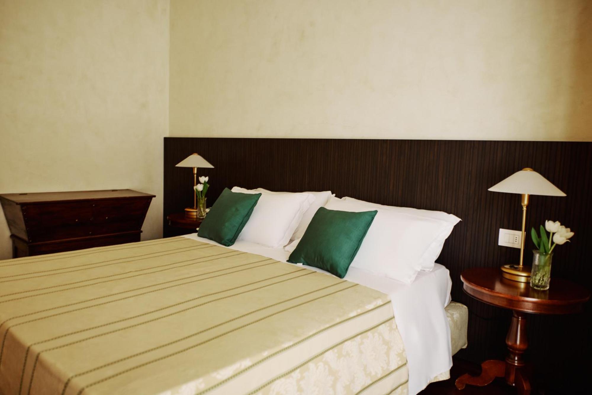 Hotel Negresco Cattolica Kültér fotó