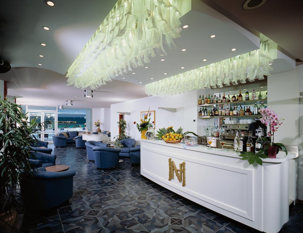 Hotel Negresco Cattolica Kültér fotó